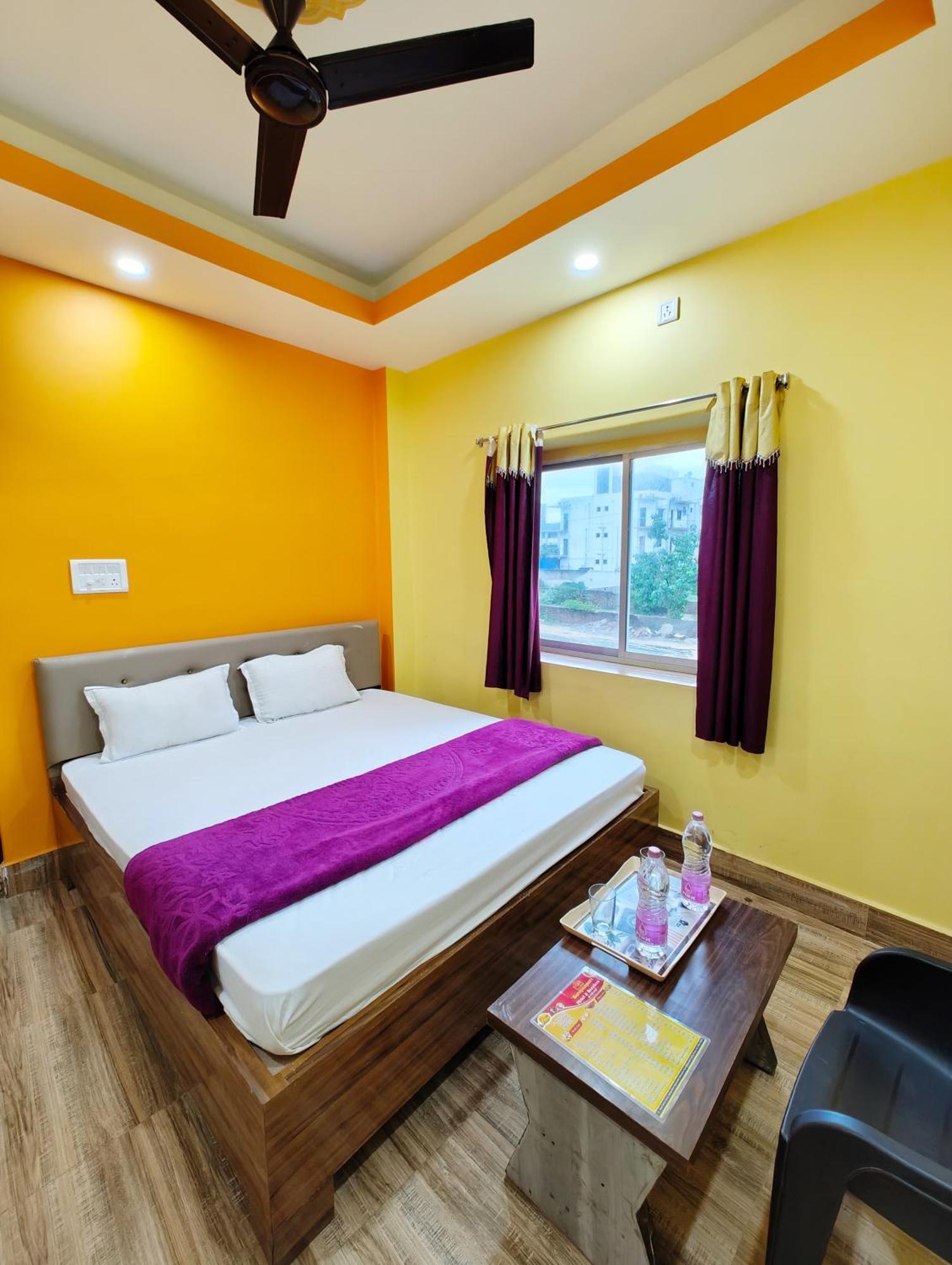 Goroomgo Sahoo Palace Puri - Prime Location Near Sea Beach - Excellent Service With Parking Facilities 외부 사진