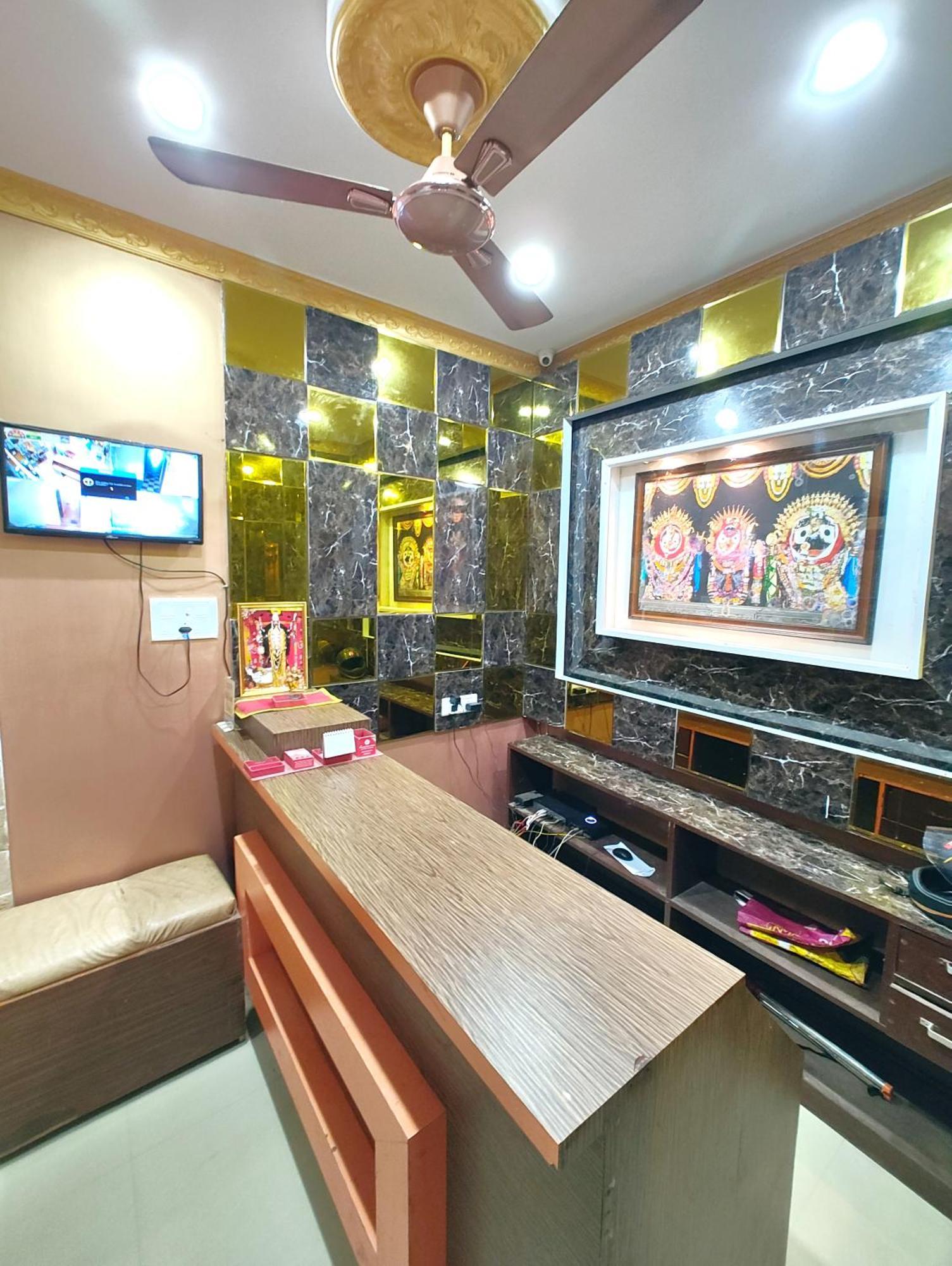 Goroomgo Sahoo Palace Puri - Prime Location Near Sea Beach - Excellent Service With Parking Facilities 외부 사진
